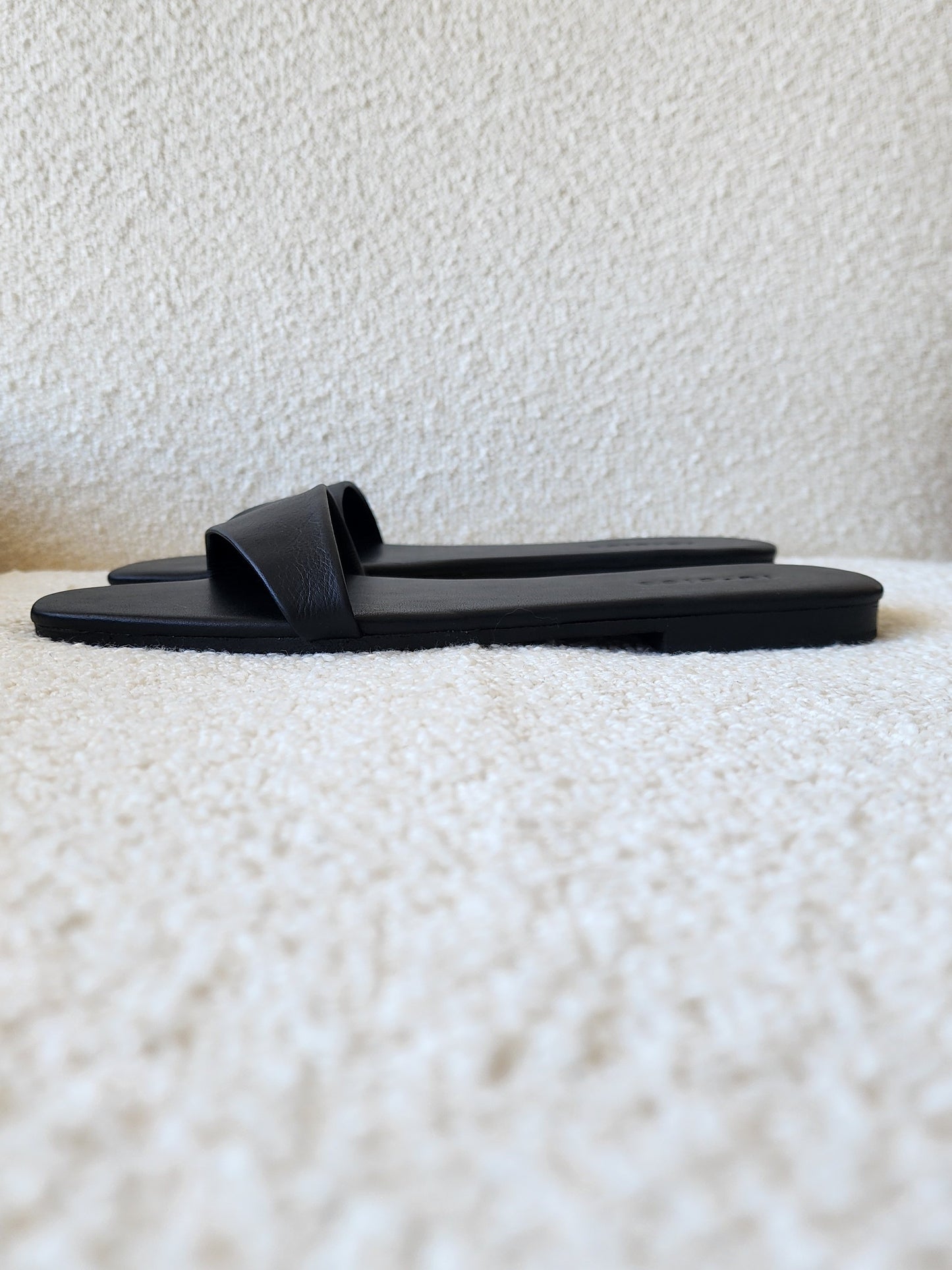 Asymmetric Slide - l u • c i e e