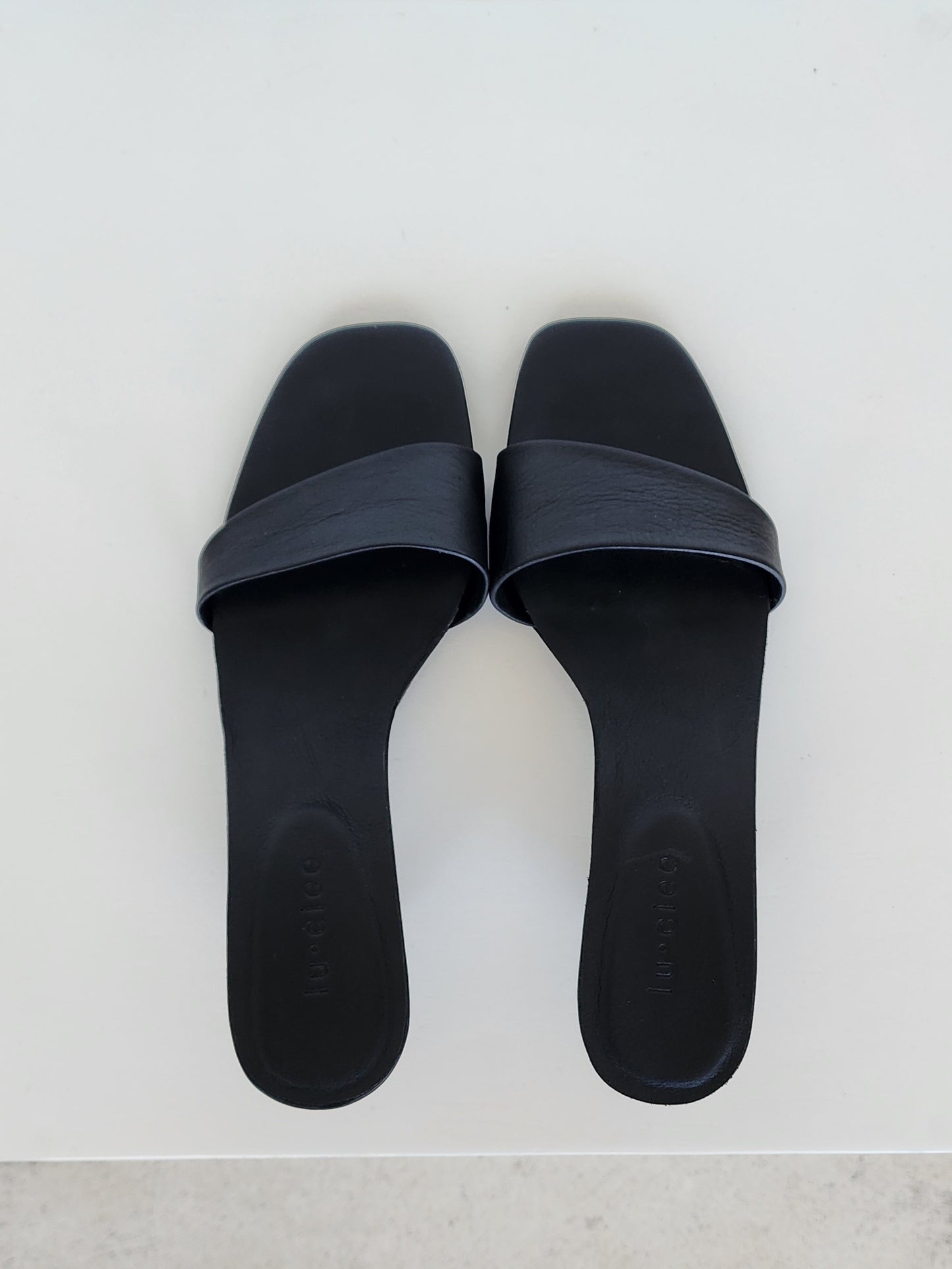 Asymmetric Leather Heel - l u • c i e e