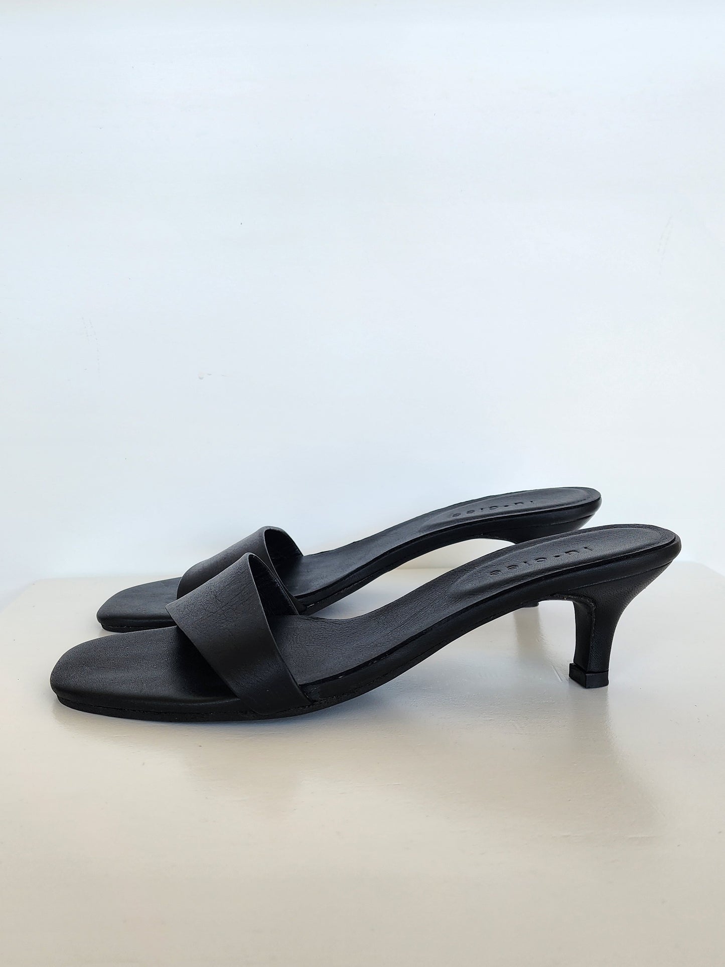 Asymmetric Leather Heel - l u • c i e e