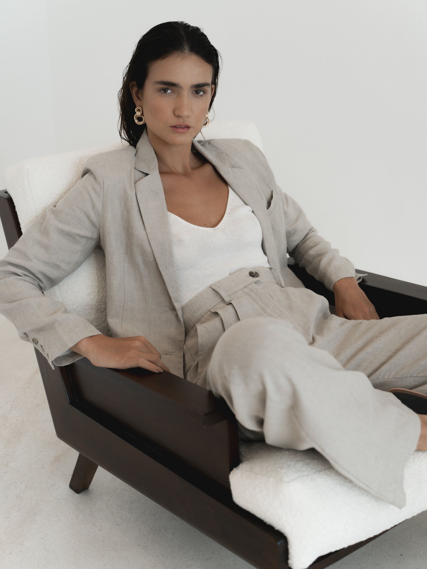 Linen Blazer in Black - l u • c i e e