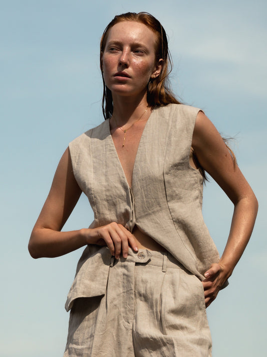 01 Gesine Linen Vest - l u • c i e e