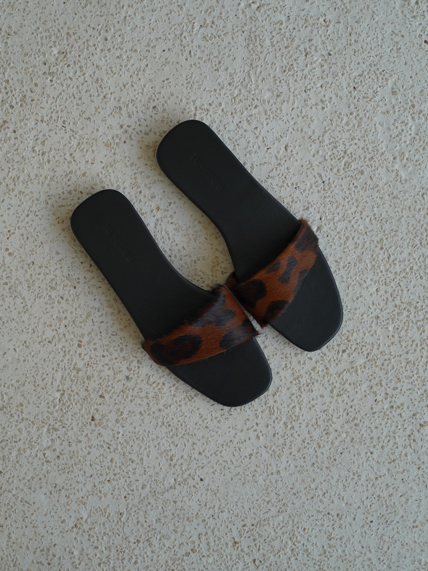 Leopard Leather Slide - l u • c i e e