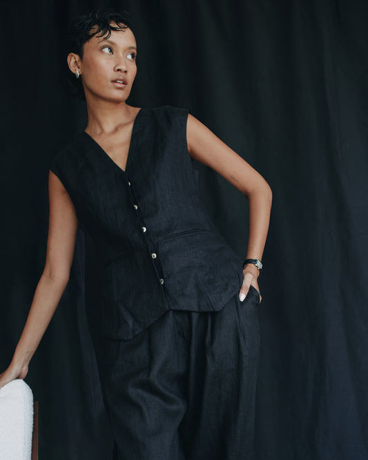 02 Gesine Linen Vest - l u • c i e e