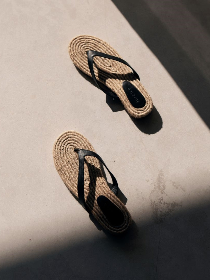 Flip Flop Sandal in Black - l u • c i e e