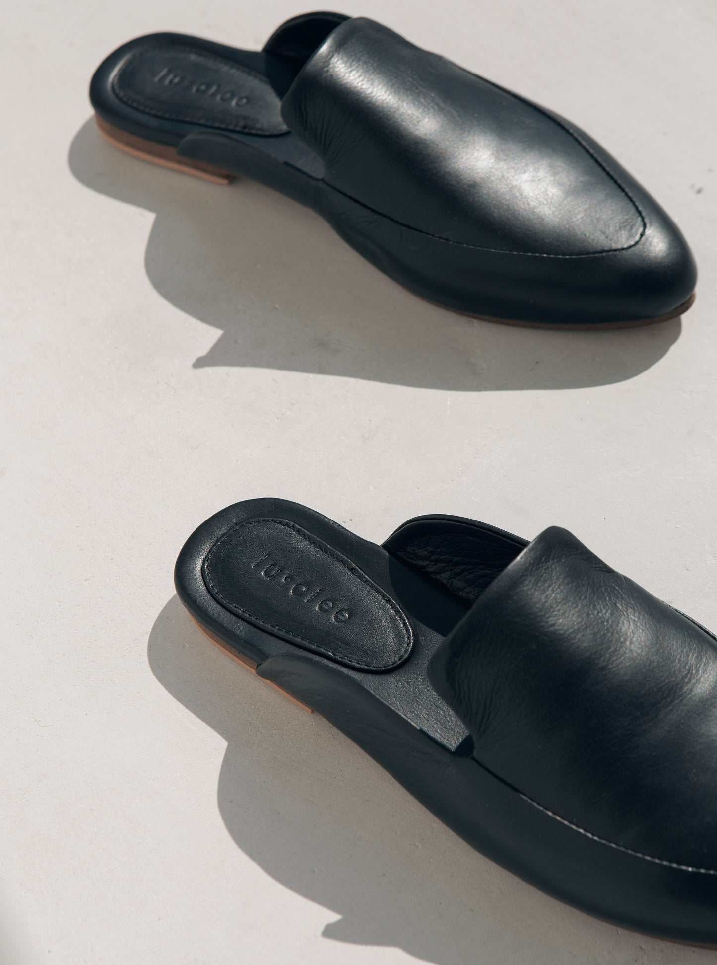 Love78 Leather Slipper in Black - l u • c i e e