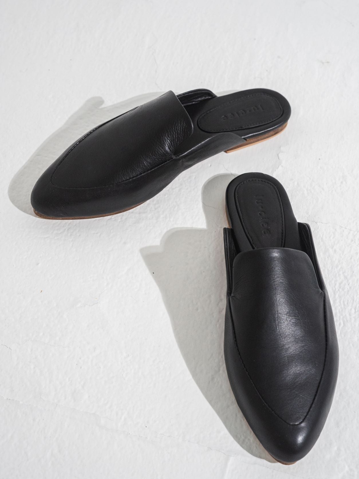 Love78 Leather Slipper in Black - l u • c i e e