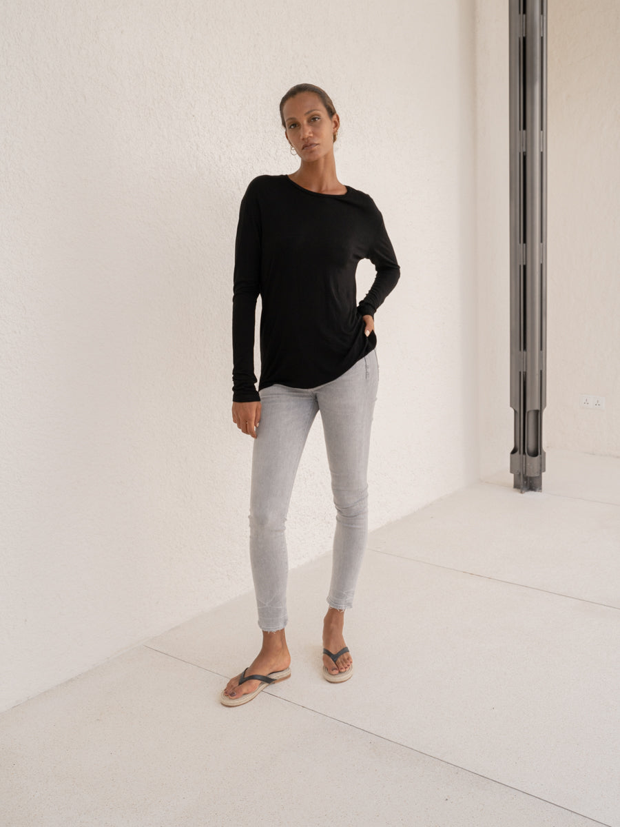 Long Sleeve Round Neck Tee - l u • c i e e