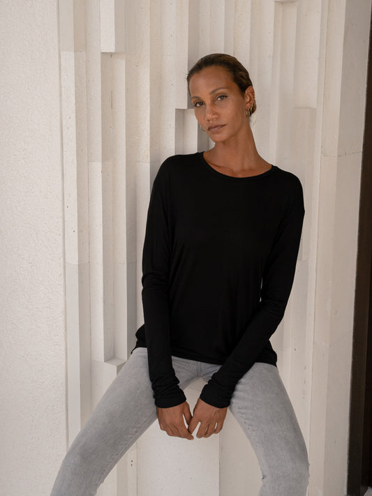 Long Sleeve Round Neck Tee - l u • c i e e