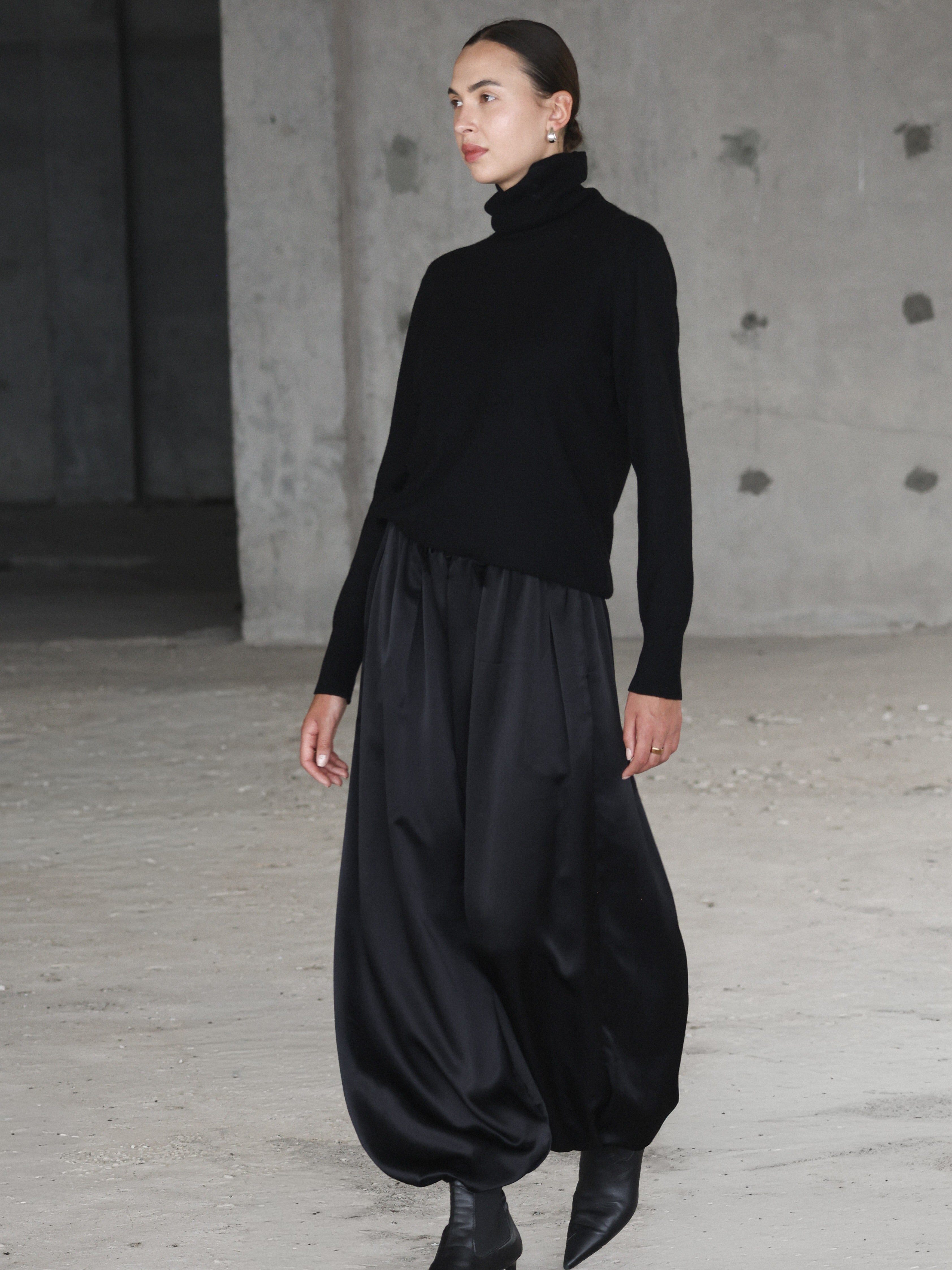 Mulberry Silk Balloon Pant - l u • c i e e
