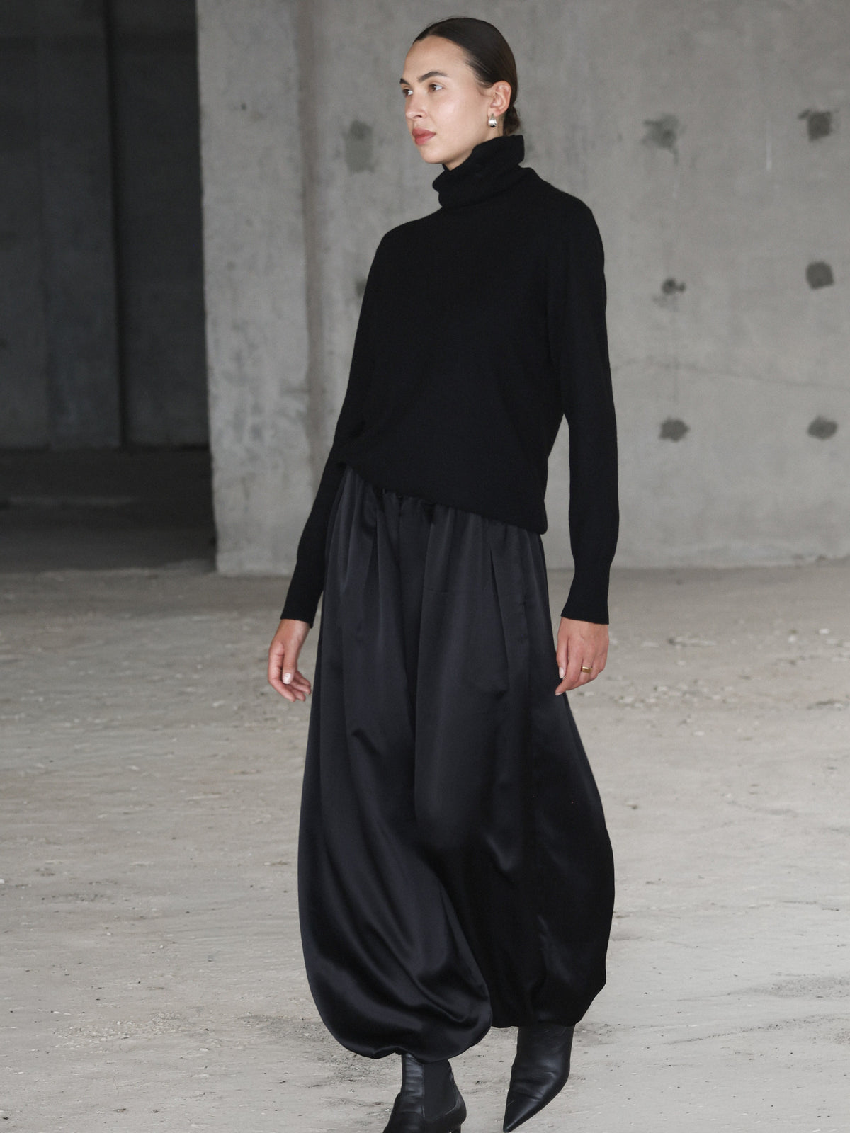 Mulberry Silk Balloon Pant - l u • c i e e