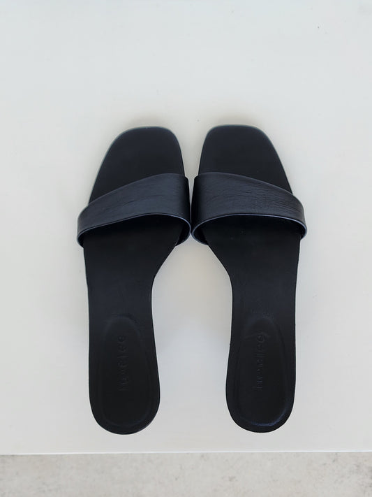 Asymmetric Leather Heel - l u • c i e e