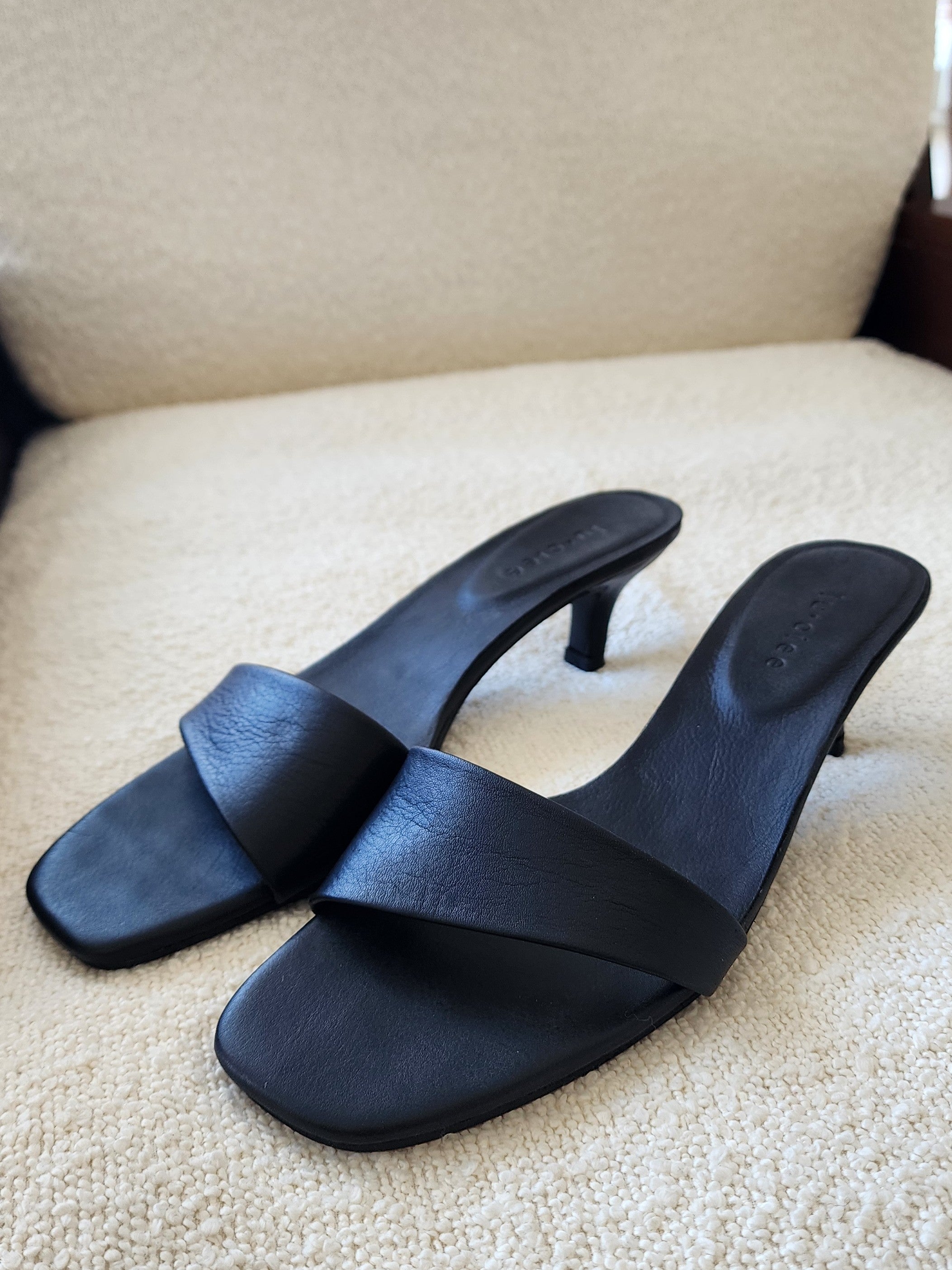 Asymmetric Leather Heel - l u • c i e e
