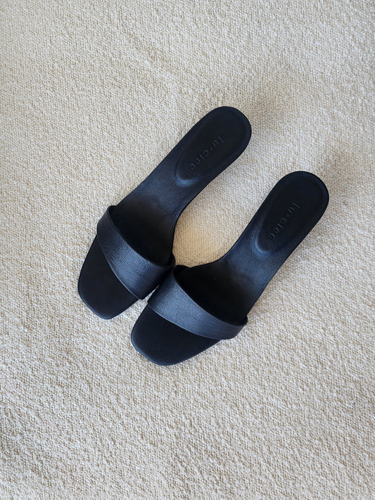 Asymmetric Leather Heel - l u • c i e e
