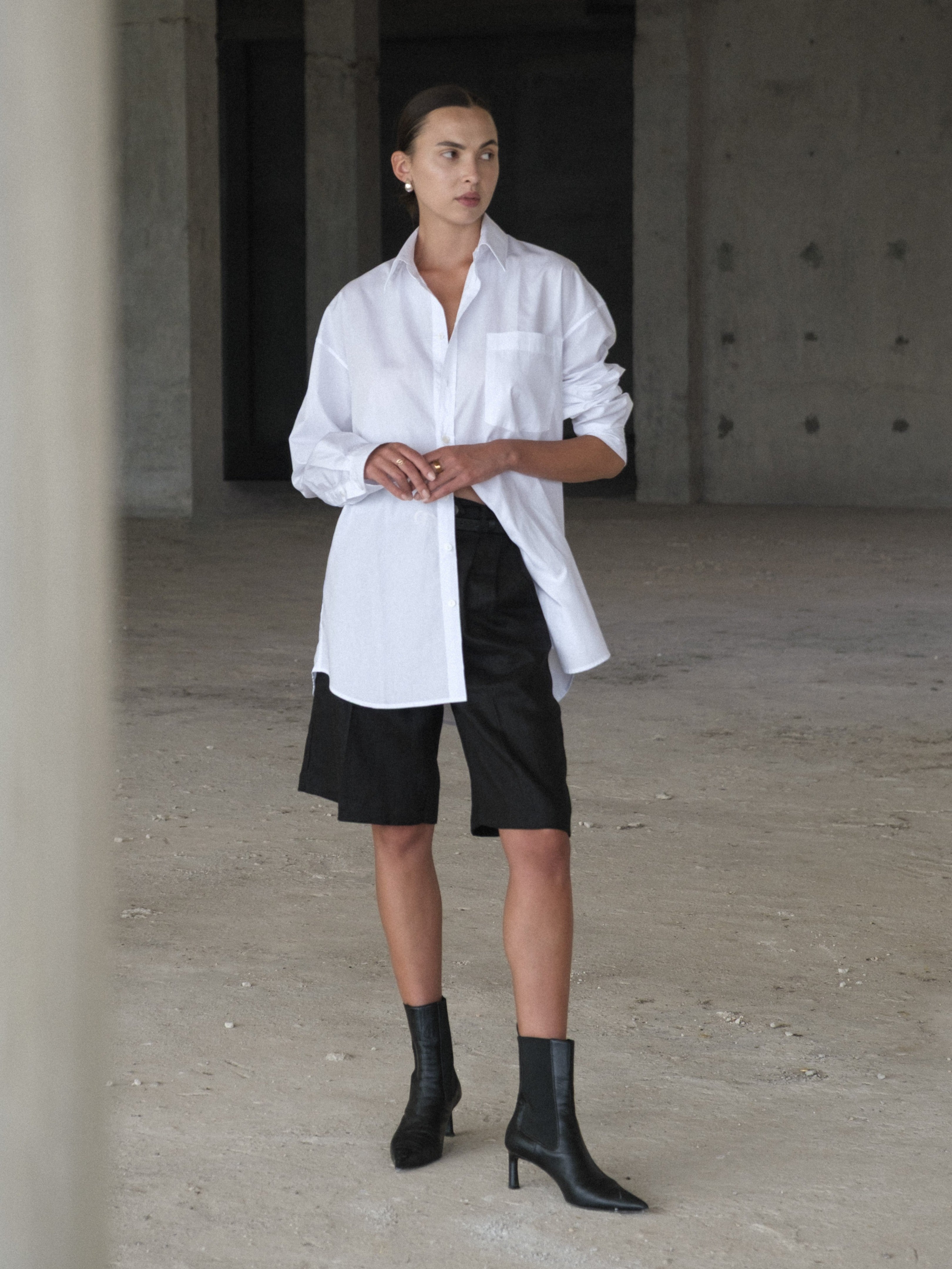 Linen Pleat Shorts - l u • c i e e