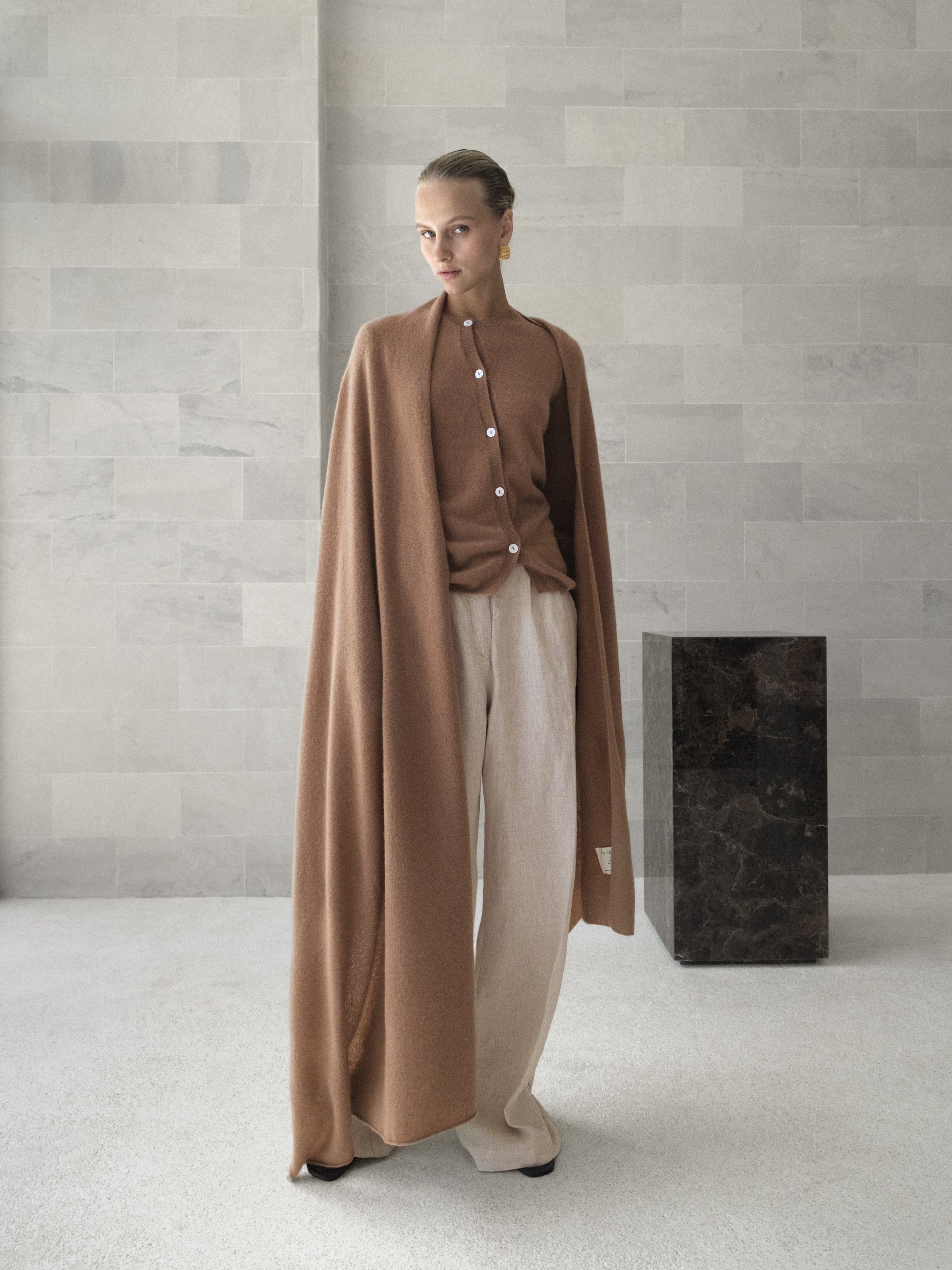 Cashmere Asymmetric Cardigan - l u • c i e e