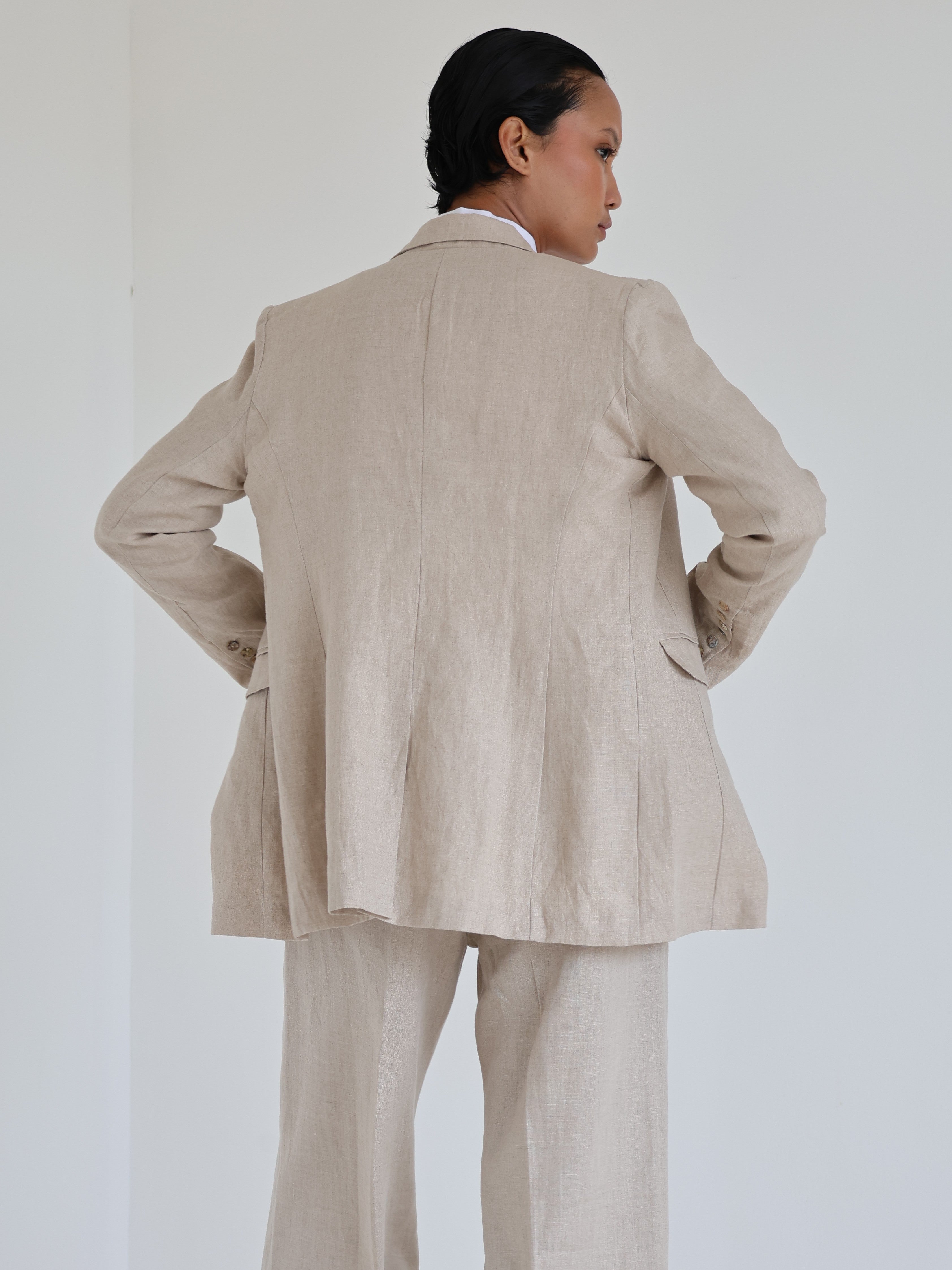 Oversized Linen Blazer - l u • c i e e
