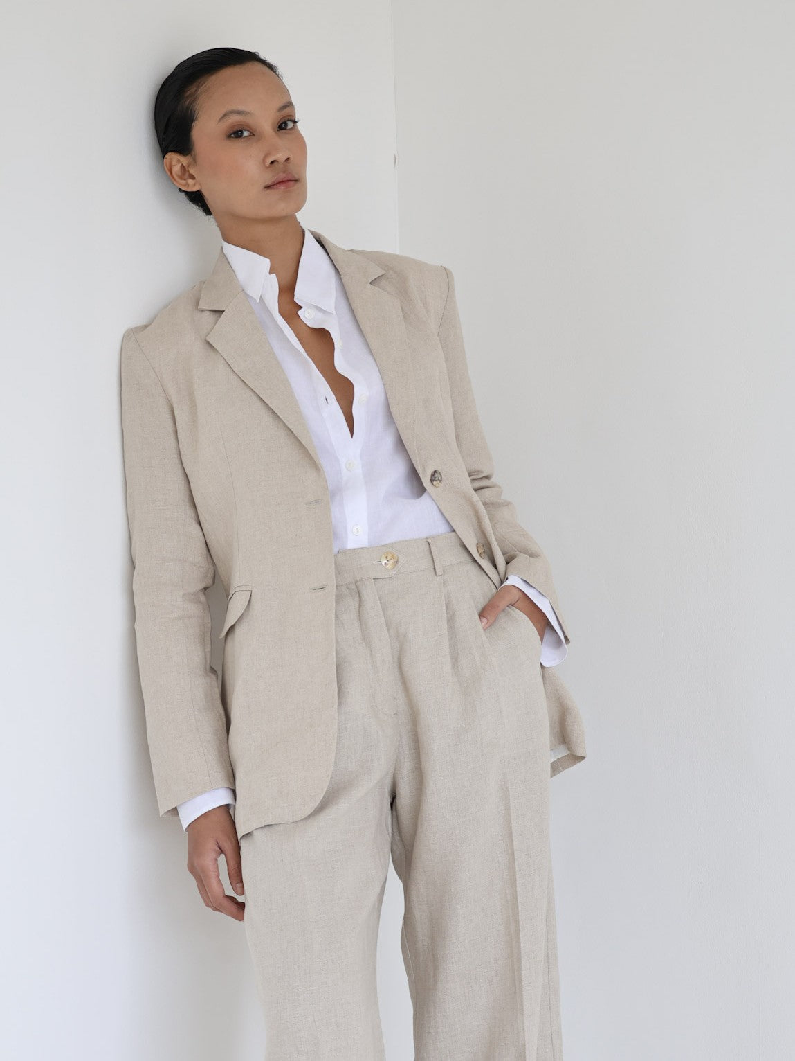 Oversized Linen Blazer - l u • c i e e