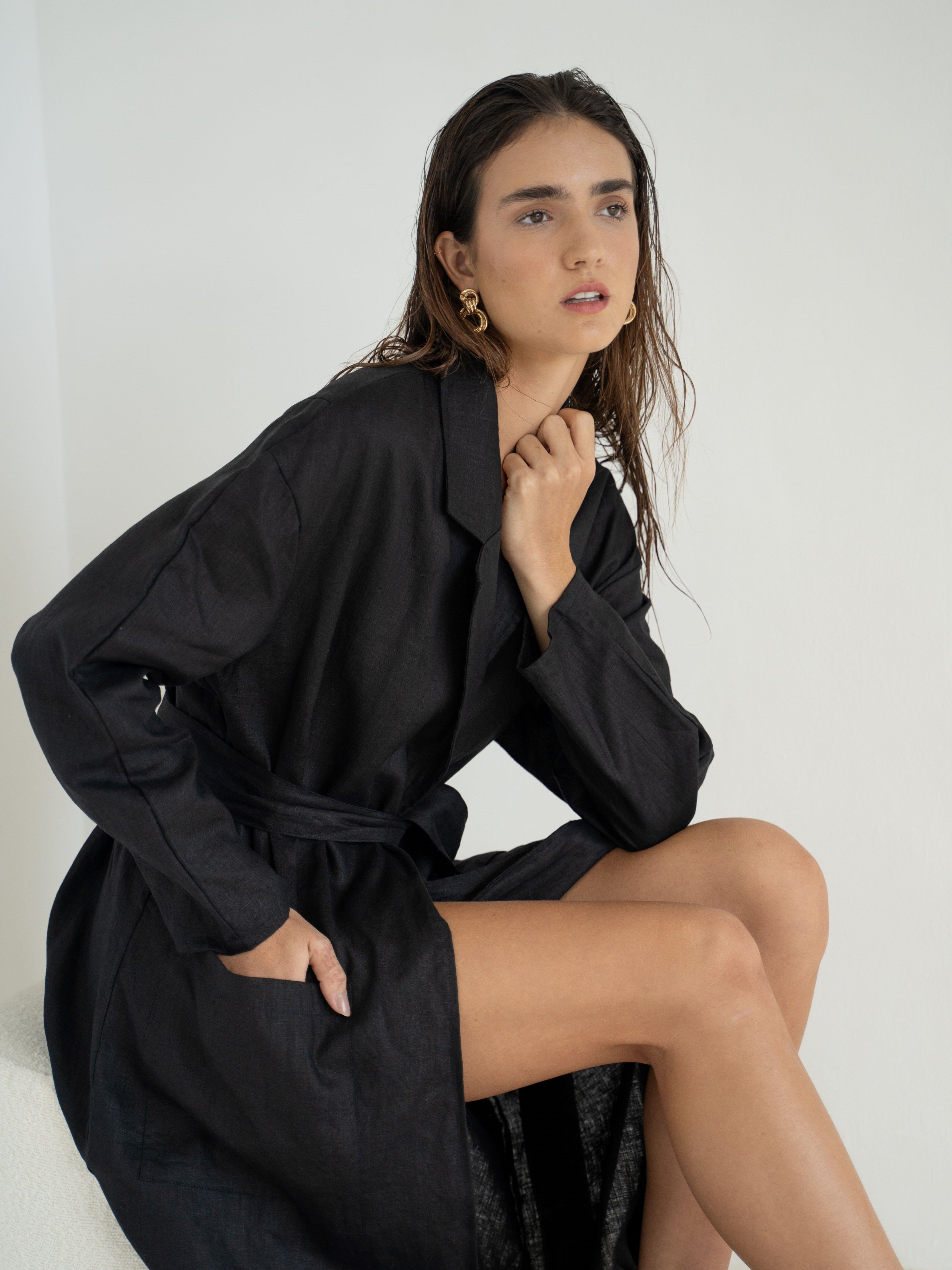 Relaxed-fit Linen Trench Coat in Black - l u • c i e e