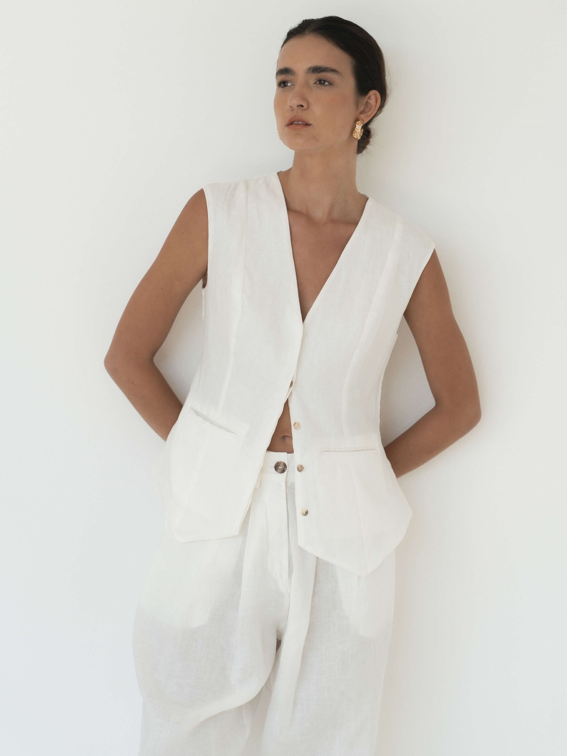 02 Gesine Linen Vest in Natural - l u • c i e e