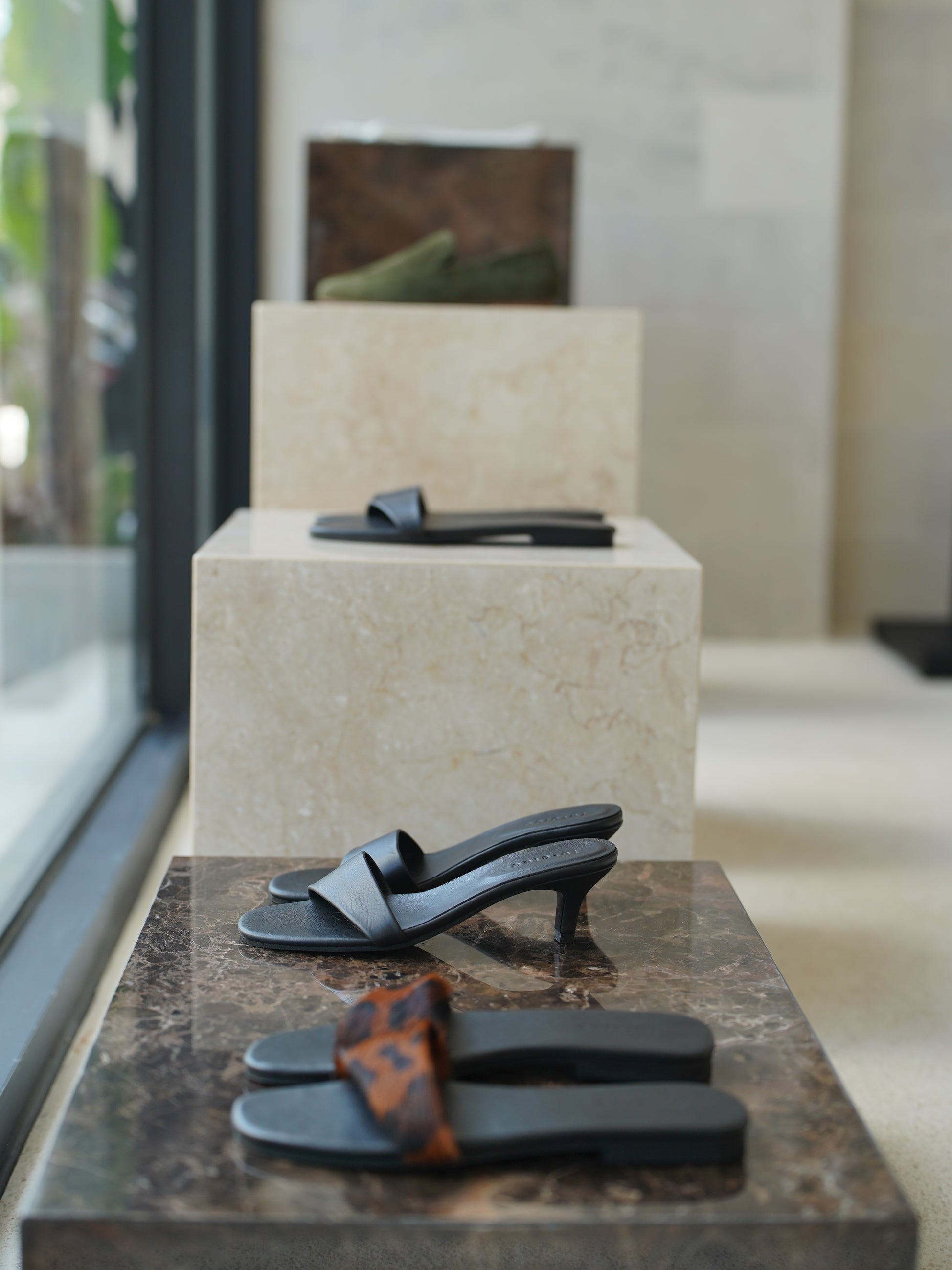 Leopard Leather Slide - l u • c i e e