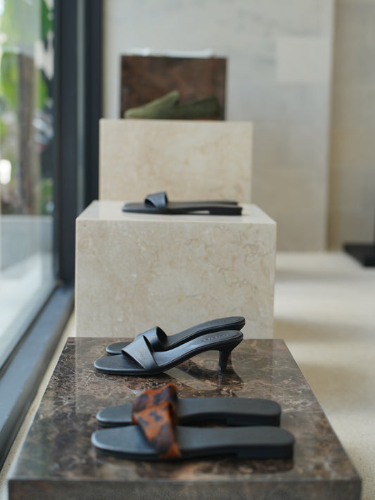 Leopard Leather Slide - l u • c i e e