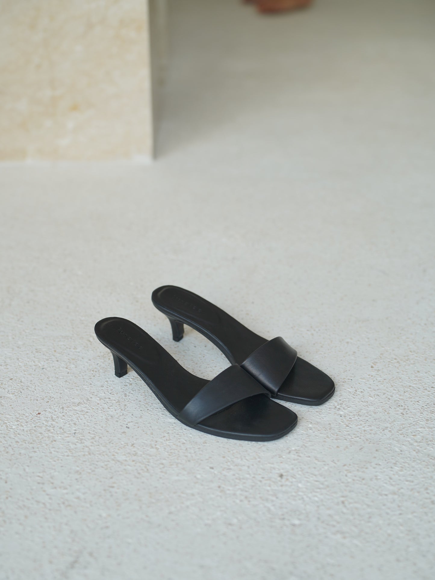 Asymmetric Leather Heel - l u • c i e e