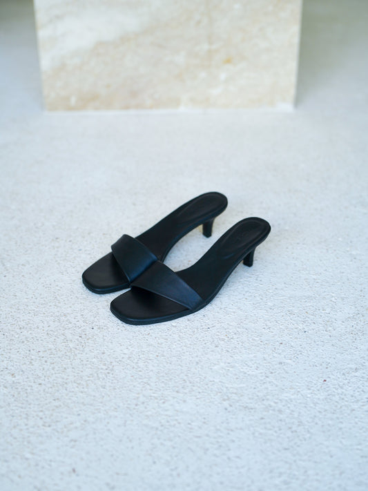 Asymmetric Leather Heel - l u • c i e e