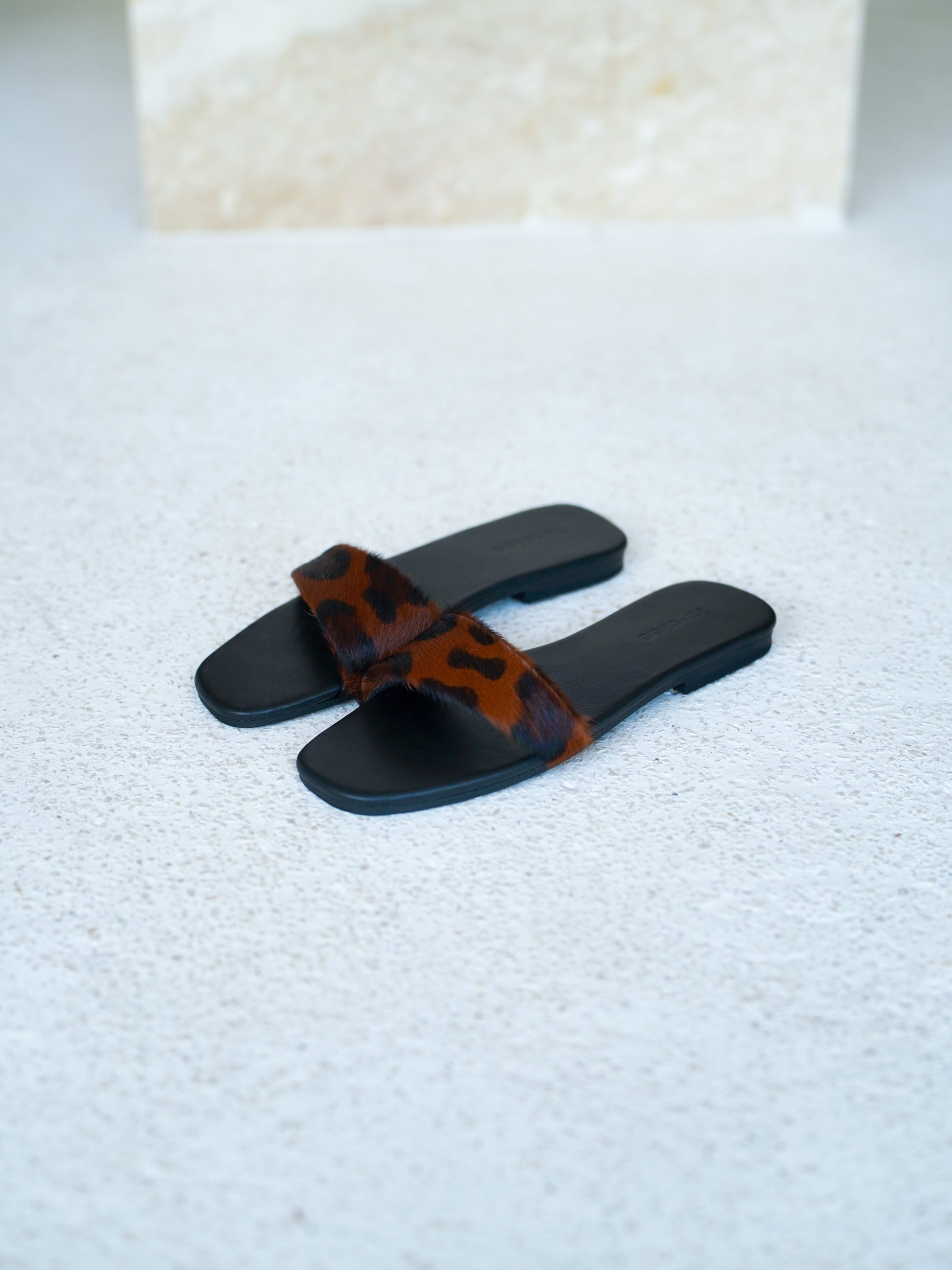 Leopard Leather Slide - l u • c i e e