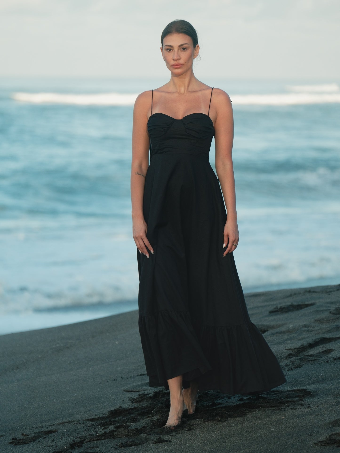 Amara Maxi Dress L / Black Amara Maxi Dress L / Black