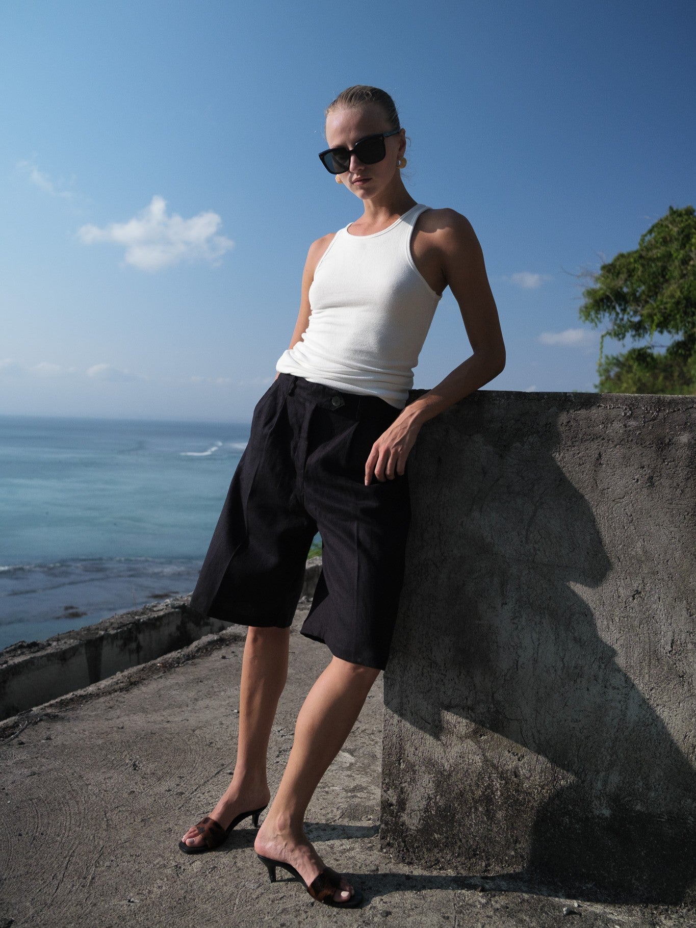 Linen Pleat Shorts - l u • c i e e