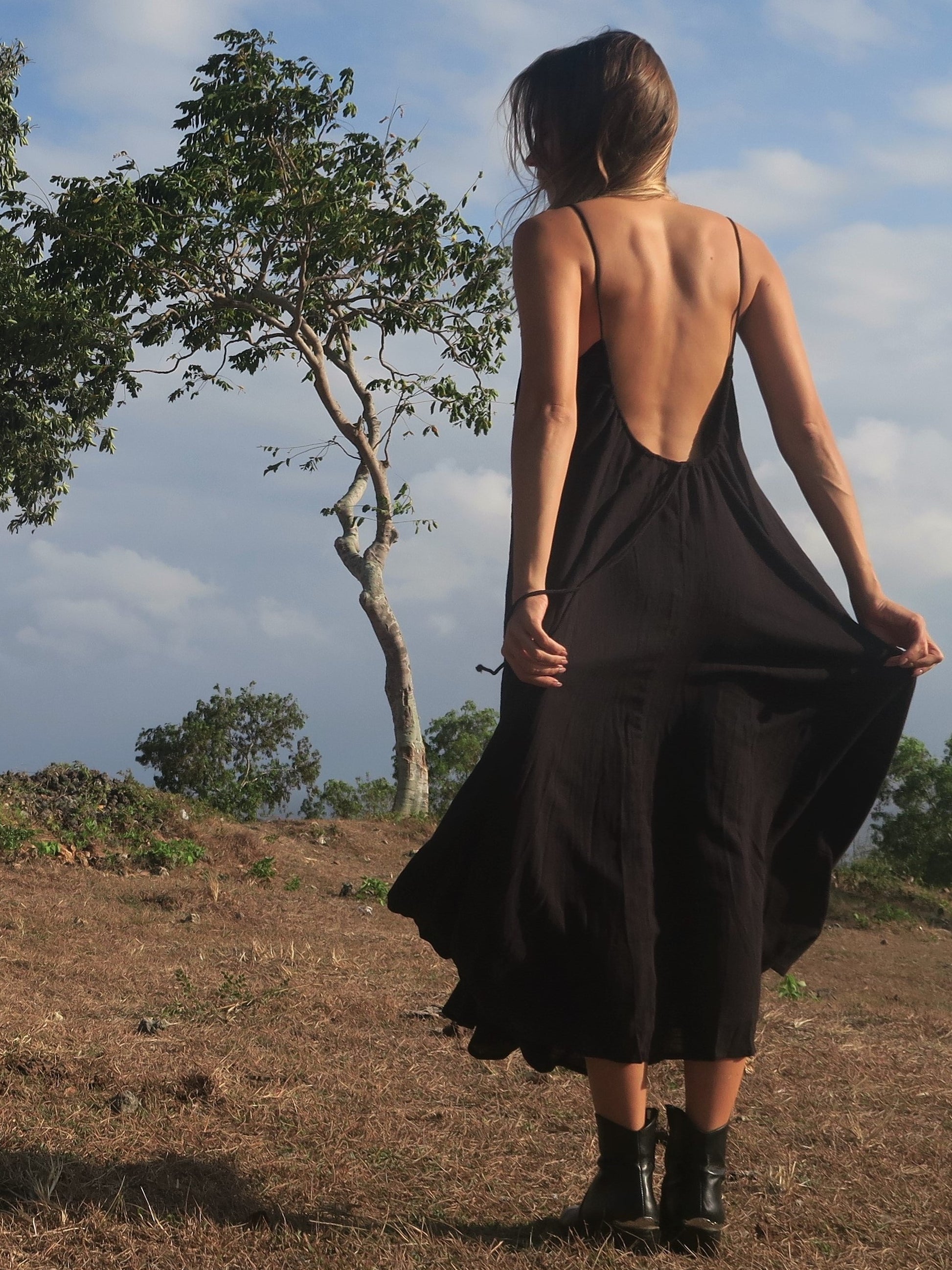 Amphitrite Dress in Black - l u • c i e e