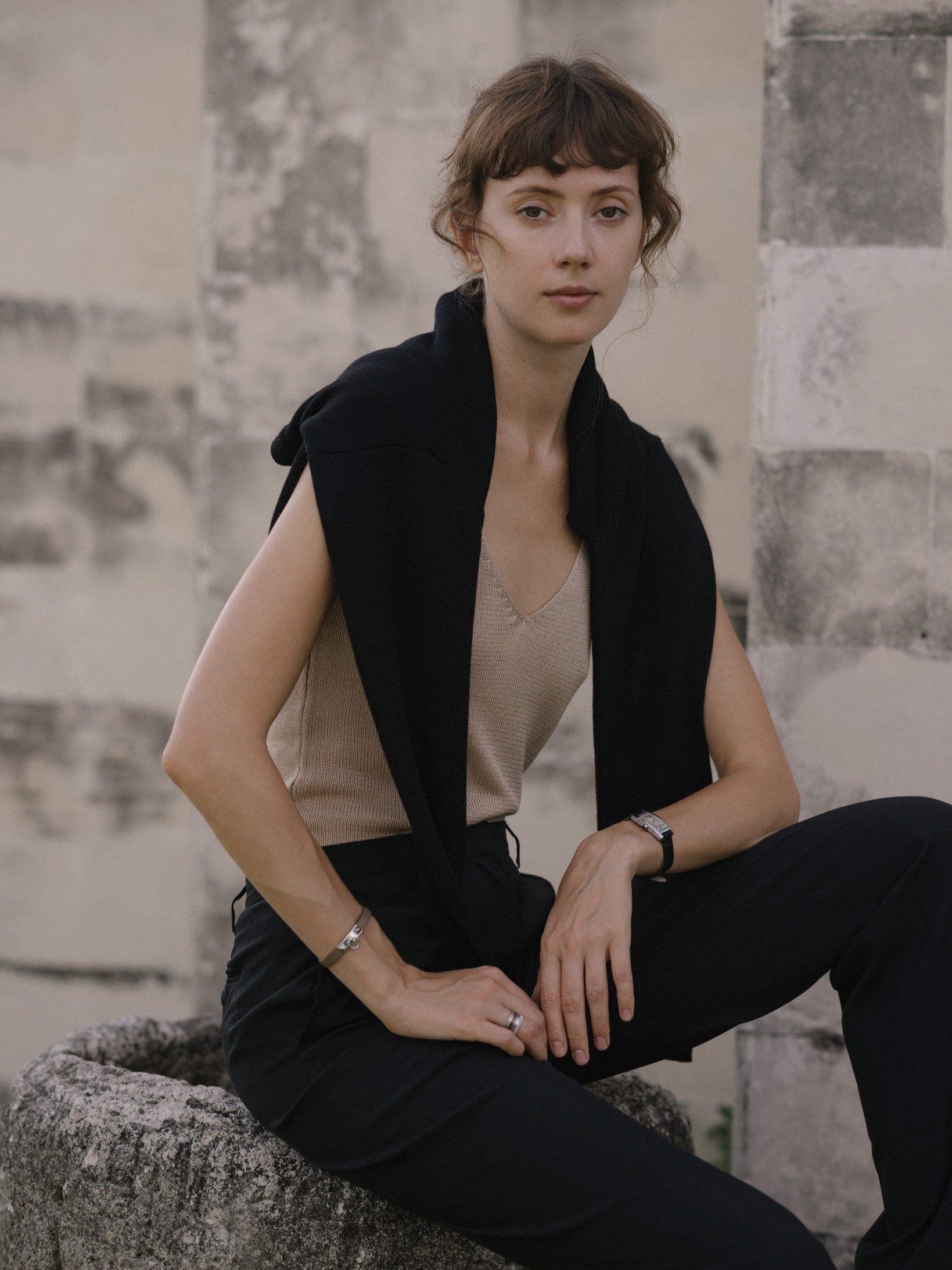 Oversized V-neck Sweater – l u • c i e e