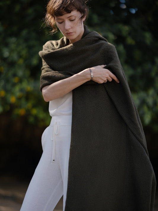Berner Scarf In Army Green - l u • c i e e