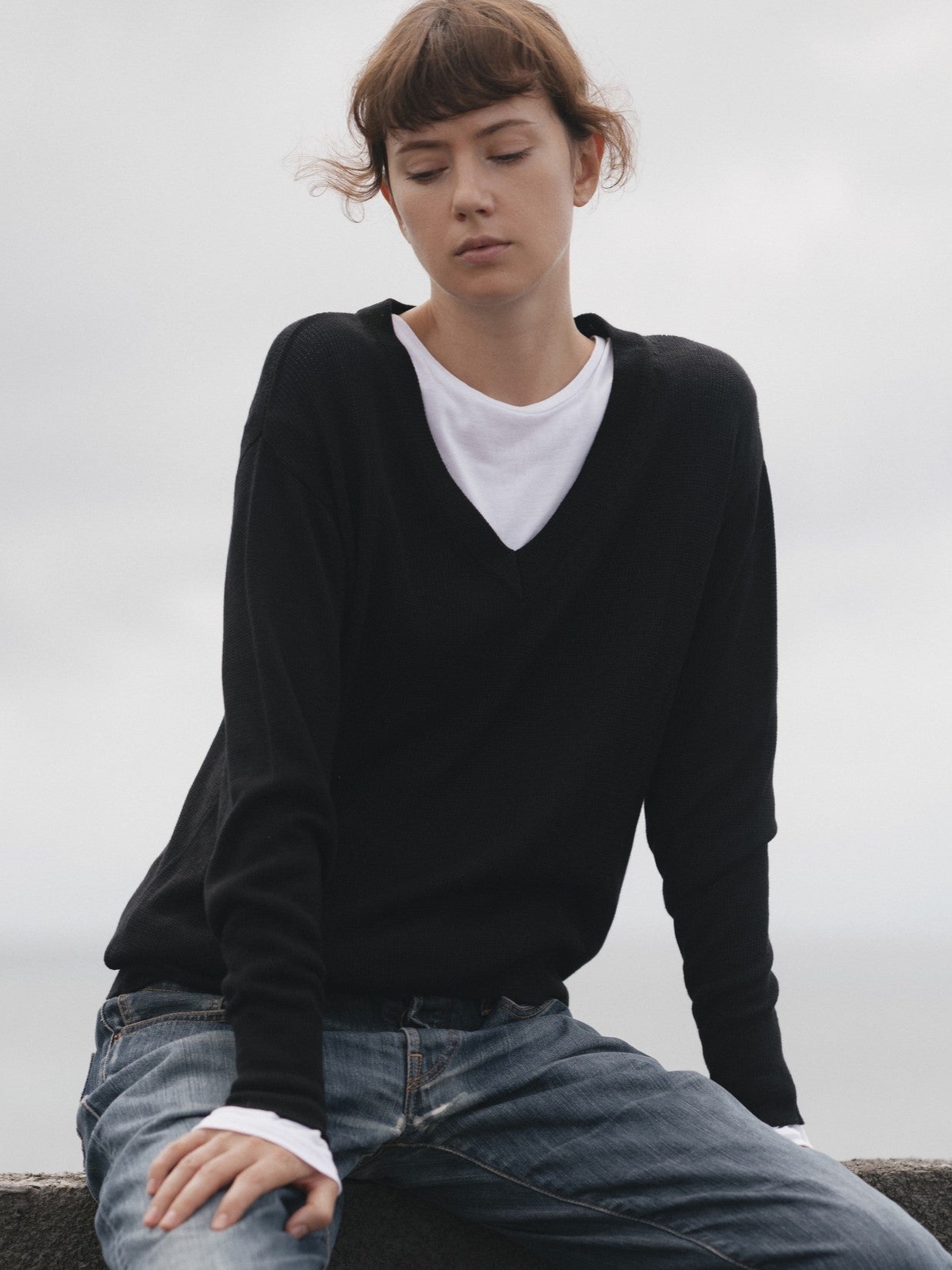 Oversized V-neck Sweater in Black - l u • c i e e