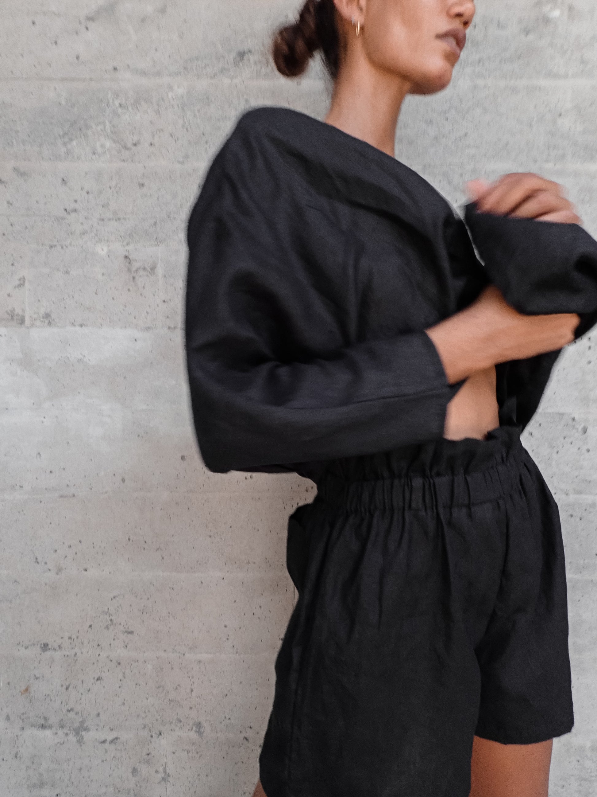 Noir Linen Blouse - l u • c i e e