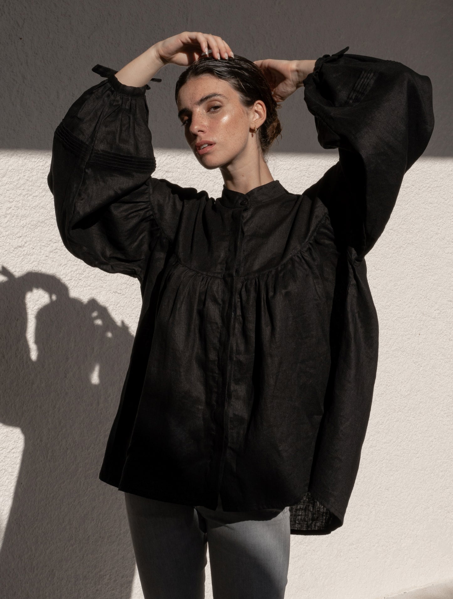 Oversized Linen Blouse in Black – l u • c i e e